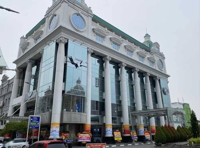 海外首家上汽五菱、名爵双品牌联名体验中心落地印尼雅加达